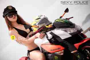 vấn đề nan giải, xe hay người, sexy girl
