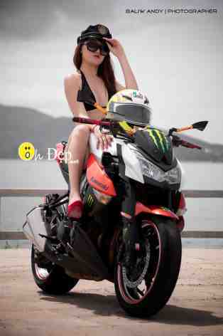 vấn đề nan giải, xe hay người, sexy girl