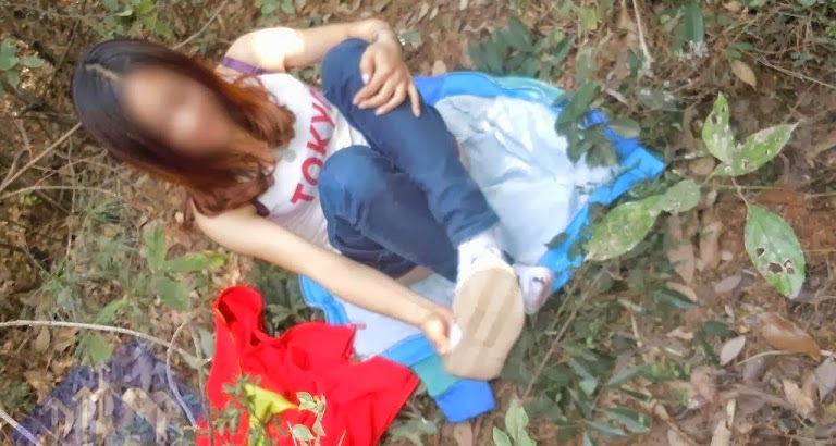 Cặp Tình Nhân Phang Nhau Trong Vườn Hoang, Ảnh Sex Việt Nam