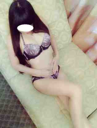 Siêu Mẫu Đinh Ngọc Diệp, Ảnh Sex Việt Nam
