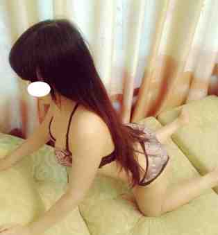 Siêu Mẫu Đinh Ngọc Diệp, Ảnh Sex Việt Nam