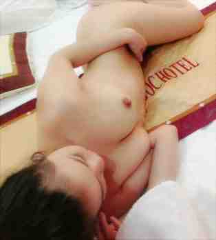 Thiếu Nữ Show Hàng Trong Nhà Nghỉ, Ảnh Sex Việt Nam